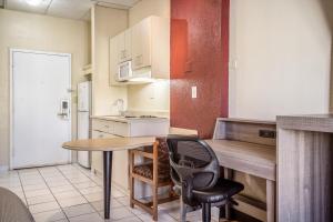 countryside suites kansas city independence i 70e sports complex hotel