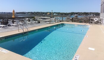 seawatch inn at the landing