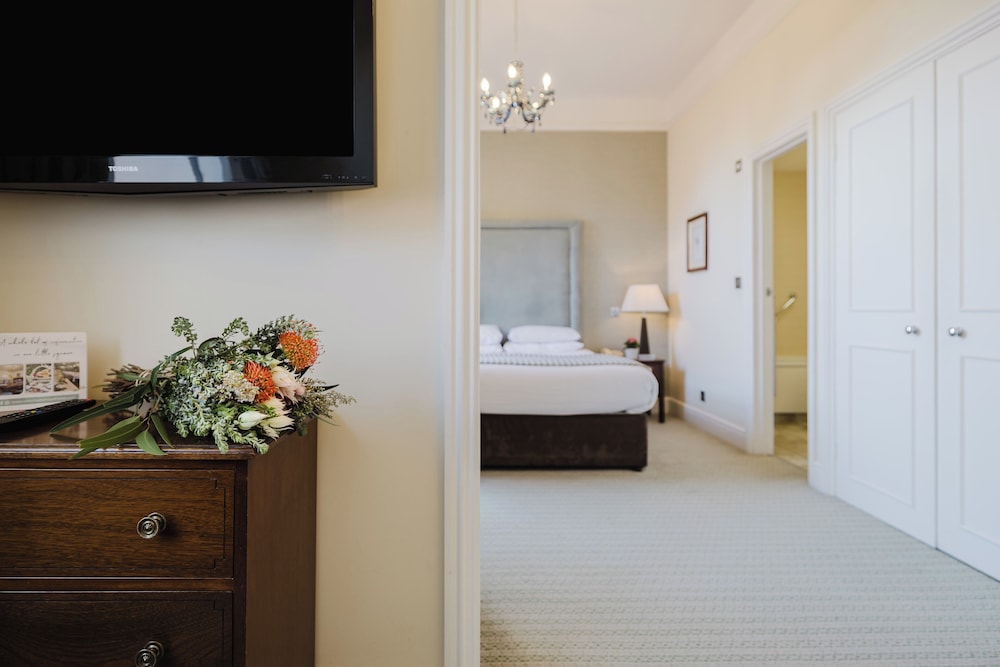 winchester royal hotel