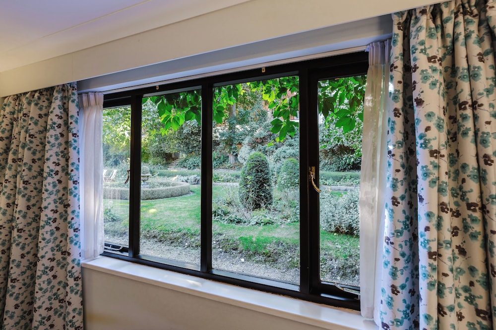 winchester royal hotel