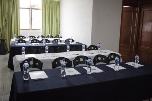 estanza hotel and suites