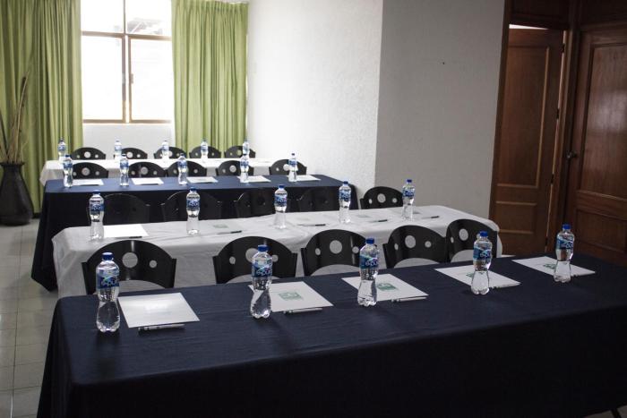 estanza hotel and suites