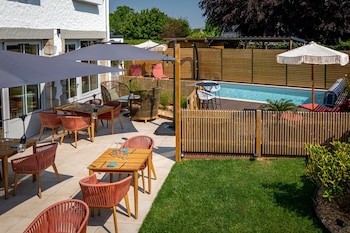 Brit Hotel Kara Sainte-Anne-D'auray,,2 star