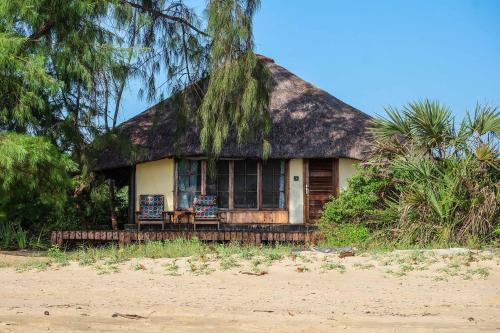Saadani Safari Lodge,,4 star