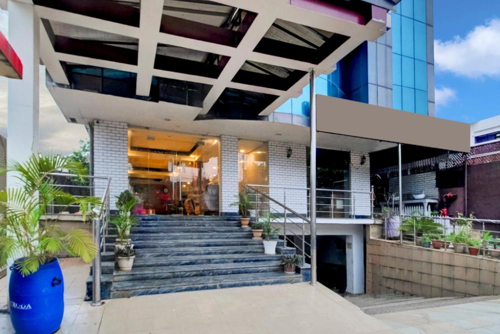 super townhouse hatigaon near medicity formerly hotel grand majesty