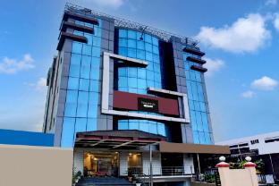 super townhouse hatigaon near medicity formerly hotel grand majesty