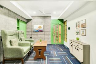 super townhouse hatigaon near medicity formerly hotel grand majesty