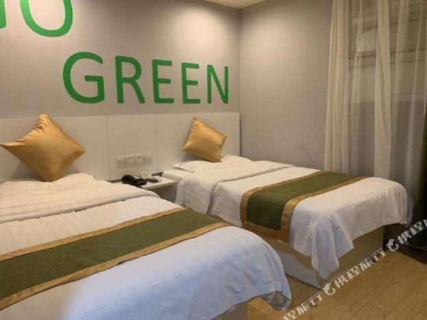motel the bund qipu road tiantong road metro station