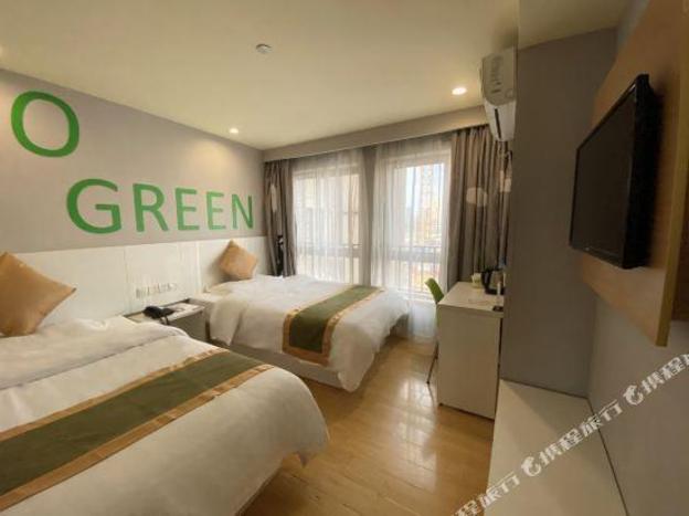 motel the bund qipu road tiantong road metro station