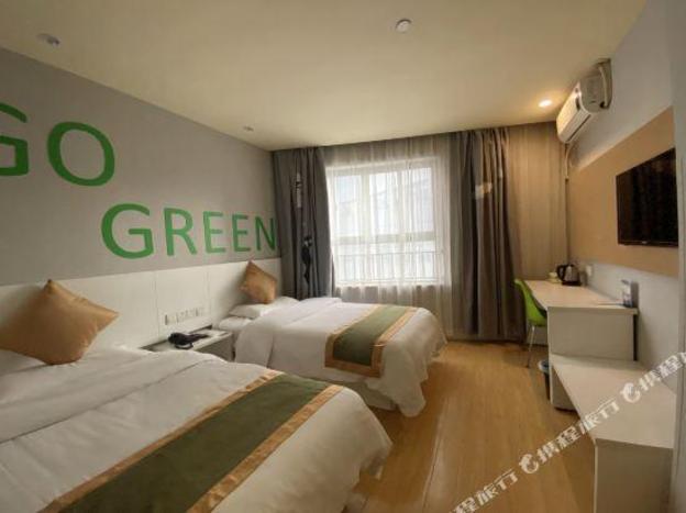 motel the bund qipu road tiantong road metro station