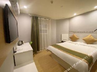motel the bund qipu road tiantong road metro station