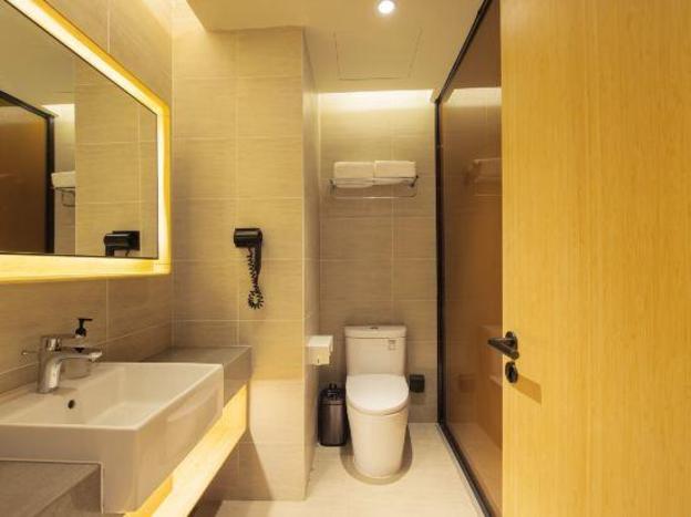 ji hotel dalian railway station