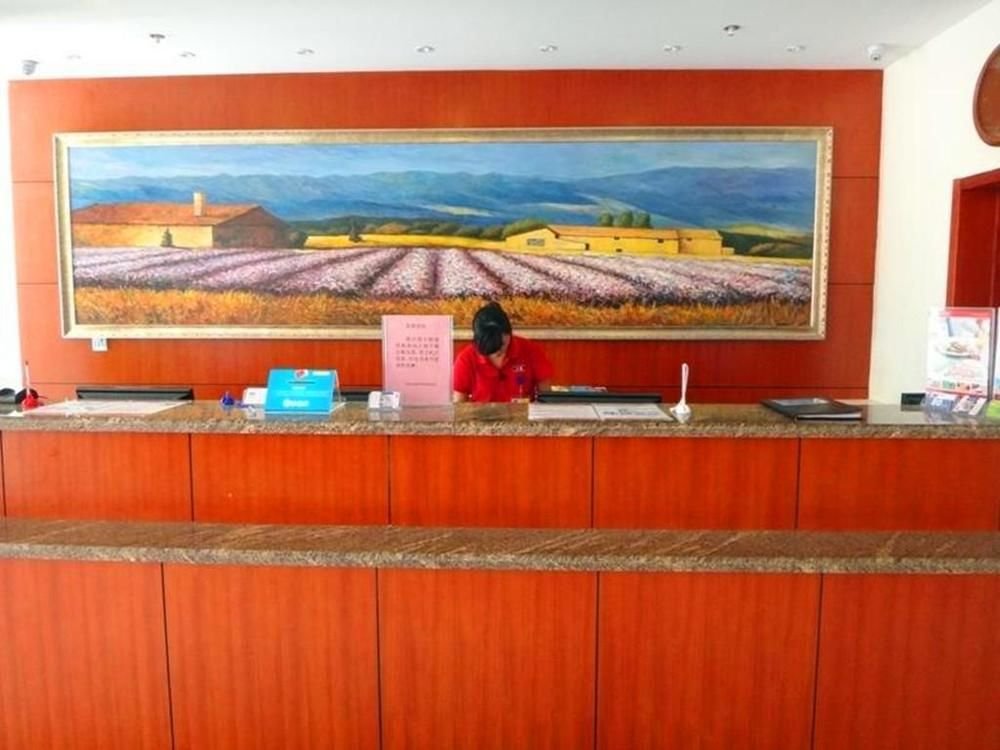 ji hotel dalian railway station
