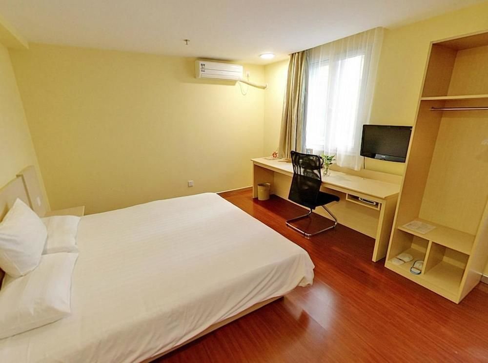 ji hotel dalian railway station