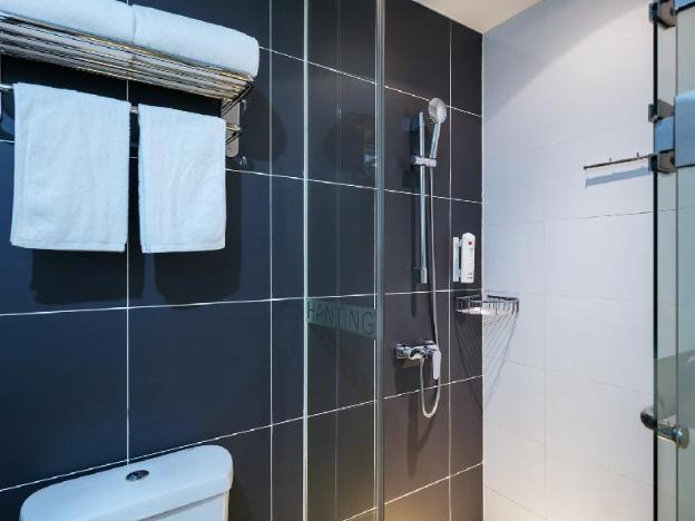 hanting youjia hotel hangzhou linping yintaicheng metro station