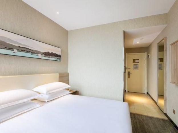 hanting youjia hotel hangzhou linping yintaicheng metro station