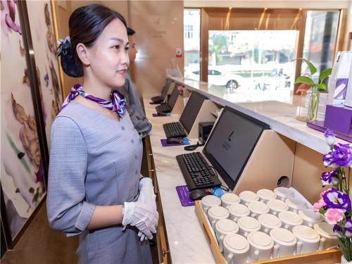 lavande hotel guangzhou zengchen xintang light rail metro station