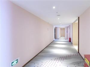 lavande hotel guangzhou zengchen xintang light rail metro station