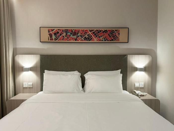 hanting hotel guangzhou wushan metro station