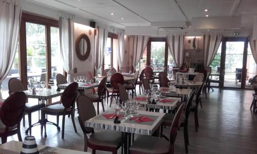 Kyriad Montpellier Nord - Parc Euromedecine,35, Avenue Des Orchidees,3 star