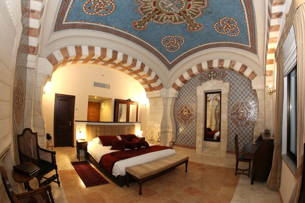notre dame of jerusalem center