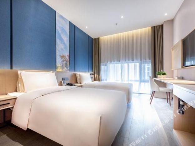 atour light residence hotel nanping pedestrian street kunming