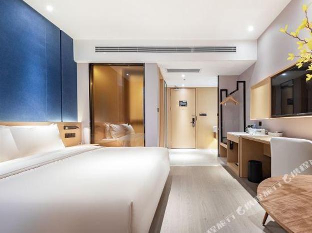 atour light residence hotel nanping pedestrian street kunming