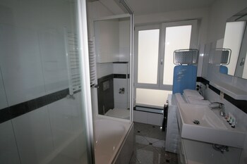 amosa liege city centre apart regence 10