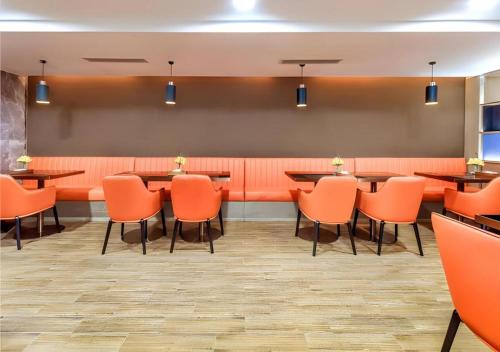echarm hotel guiyang north high speed railway station
