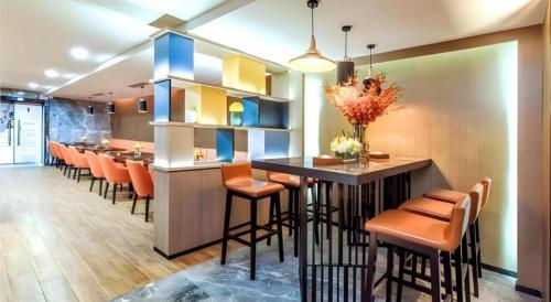 echarm hotel guiyang north high speed railway station