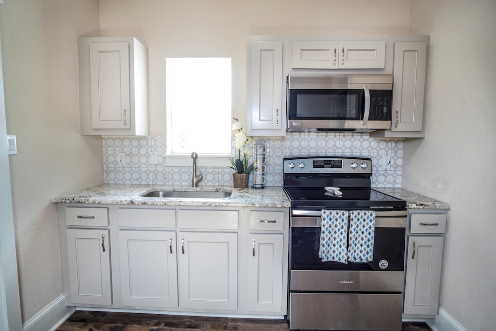 brand new large impressive house near downtown