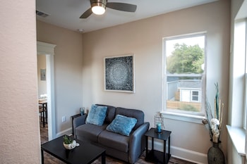 brand new large impressive house near downtown
