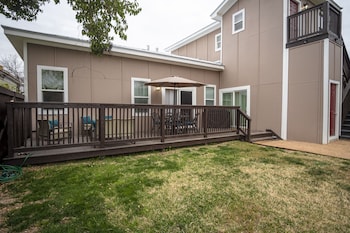 brand new large impressive house near downtown