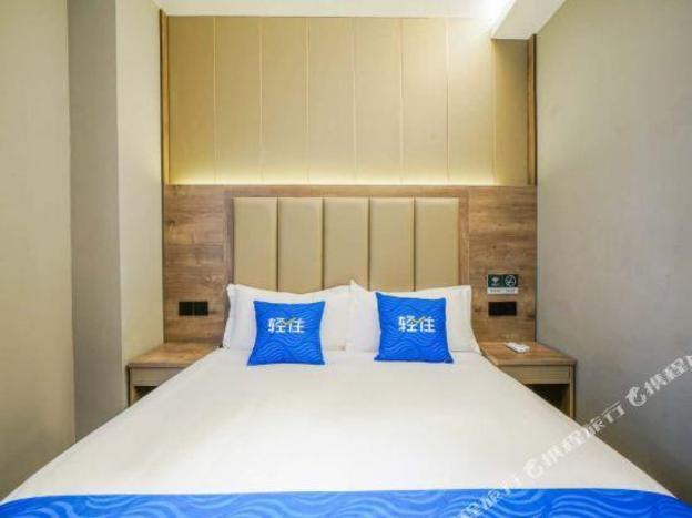 qingzhuyuexiang hotel shanghai nanjing road pedestrian street