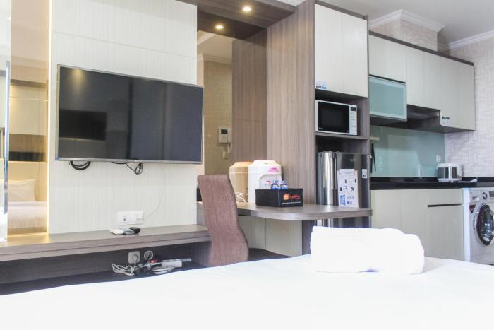 nice studio menteng park apartment by travelio