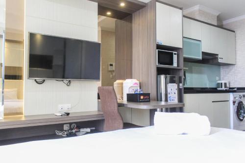 nice studio menteng park apartment by travelio