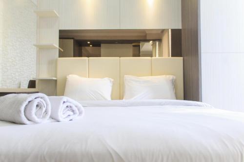 nice studio menteng park apartment by travelio