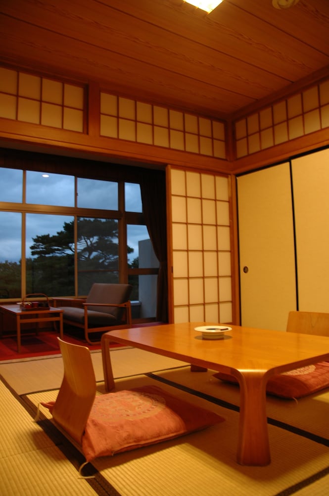 wakakiryokan