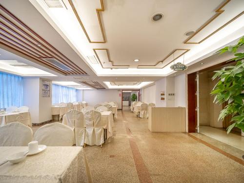 vienna hotel foshan zumiao metro station