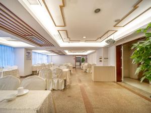 vienna hotel foshan zumiao metro station