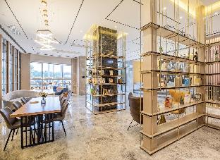 atour hotel wuhan tianhe airport outlets