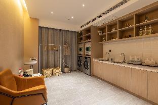 atour hotel wuhan tianhe airport outlets