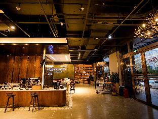 james joyce coffetel xinyang municipal government railway station