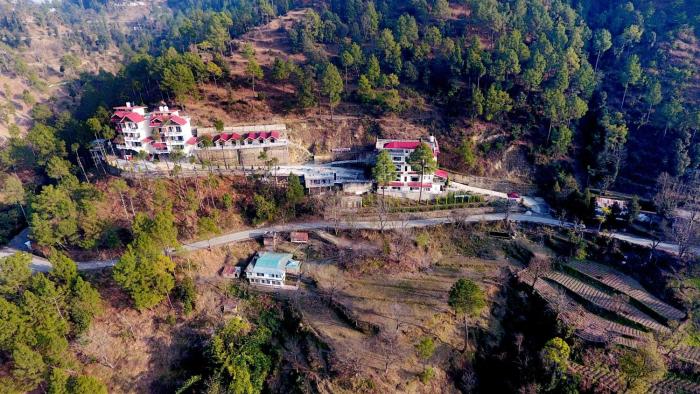 Chail Village Retreat-Cvr