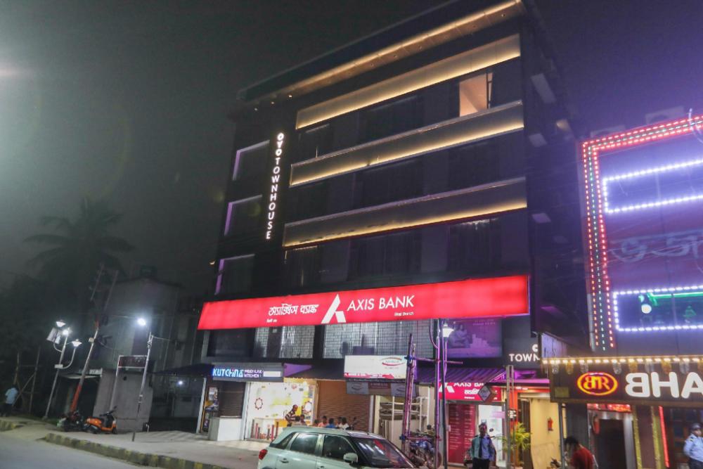 oyo townhouse 152 hotel suncitel airport