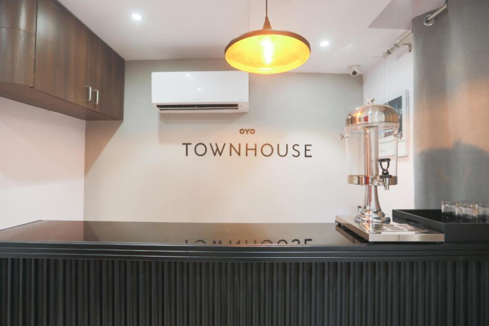 oyo townhouse 152 hotel suncitel airport