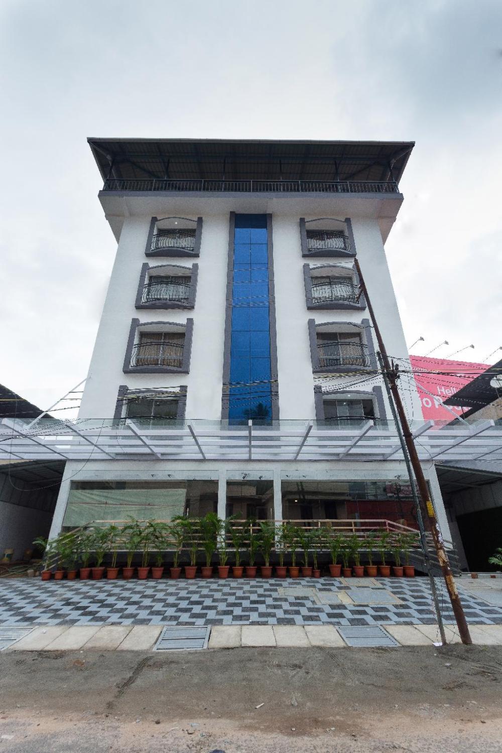 garden inn business hotel cochin