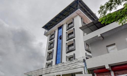 garden inn business hotel cochin