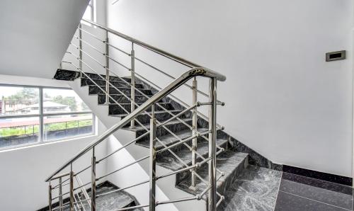 garden inn business hotel cochin