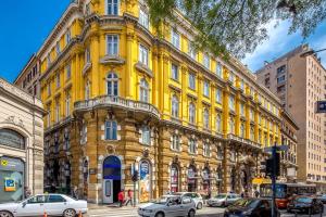 luxury number 1 apartments
